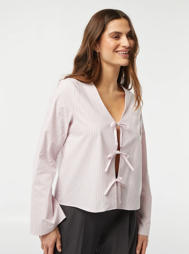 women-Striped vest blouse with ties-pink